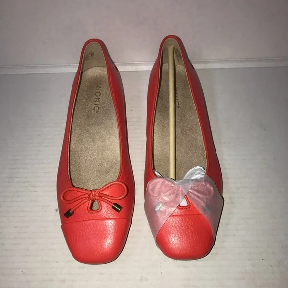NWB Vionic Klara Cap Toe Flat in Cherry tomato Red Sz 9 Narrow - Picture 4 of 9